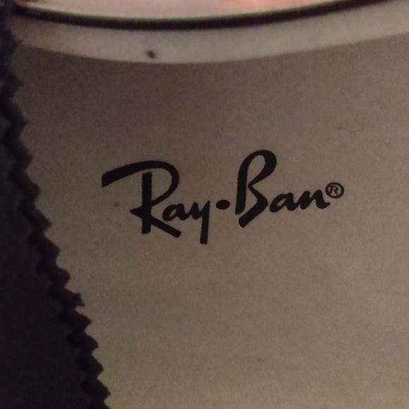 Ray Ban case - Picture 3 of 5